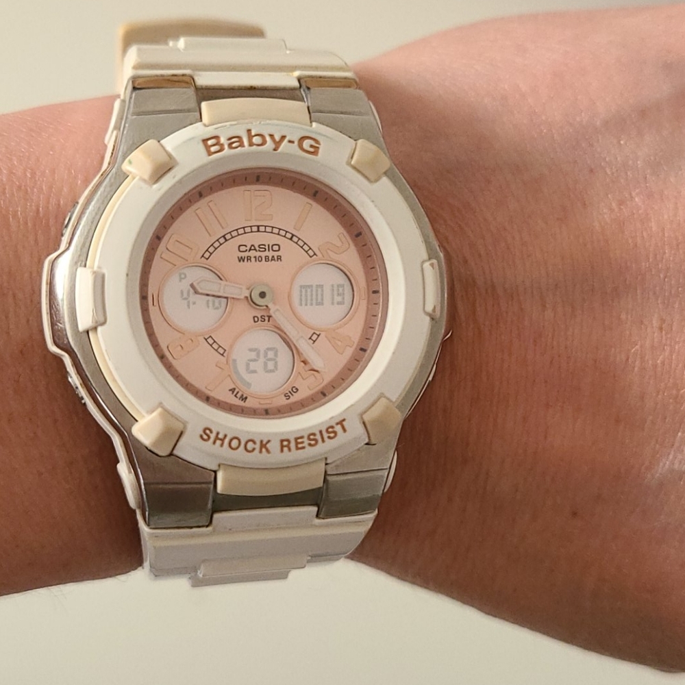 Women's Baby-G shock BGA-110